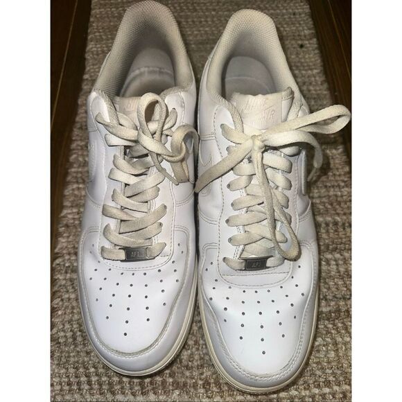 Nike Air Force 1 ‘07 Triple White men size 12 main image 4